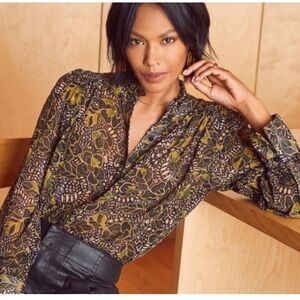 Evereve sheer floral blouse, S